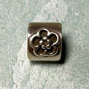 Authentic Pandora Sterling Silver Daisy Bead Retired 925 ALE
